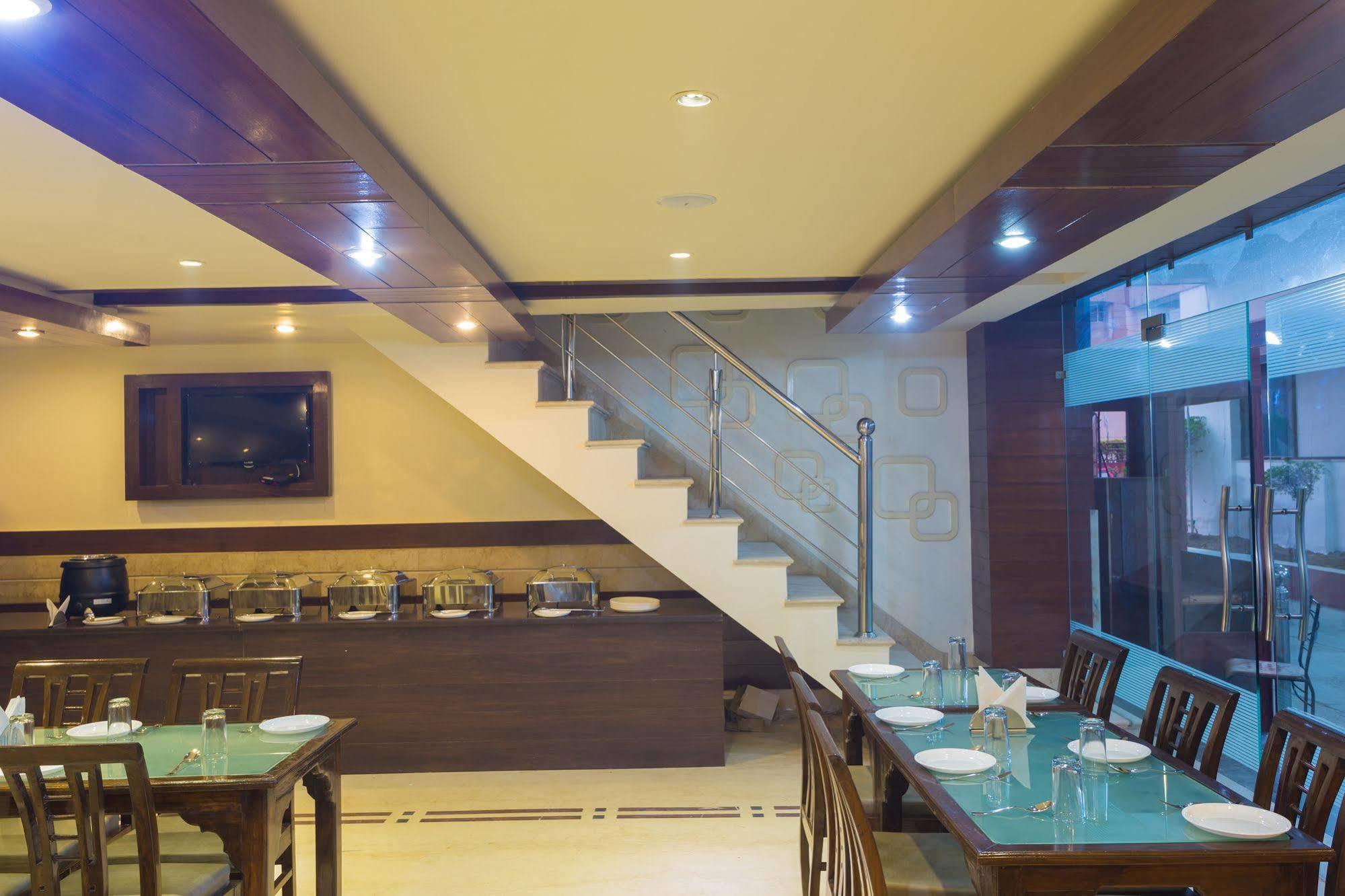 Katra Hotel Katra  Kültér fotó