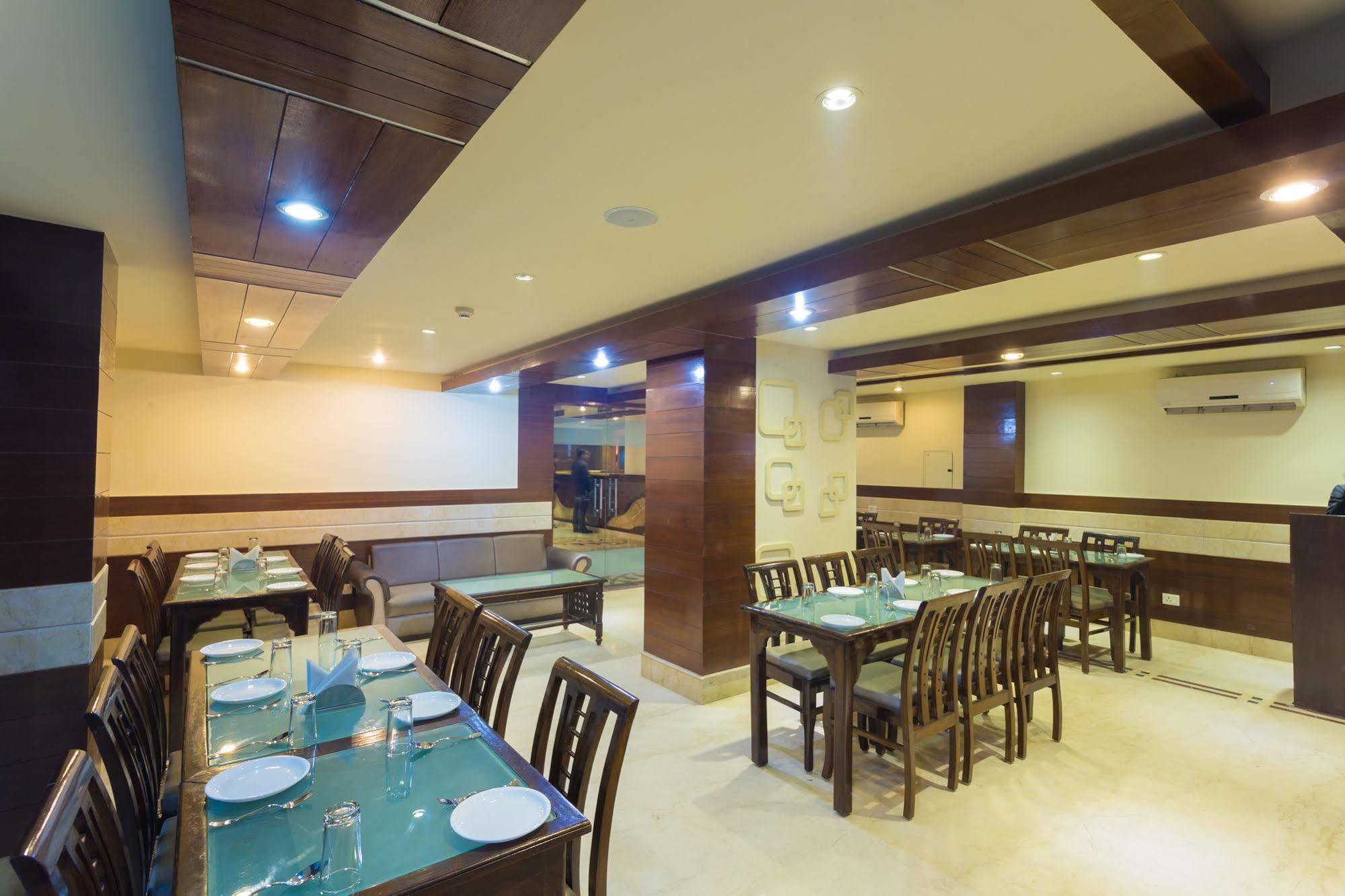 Katra Hotel Katra  Kültér fotó